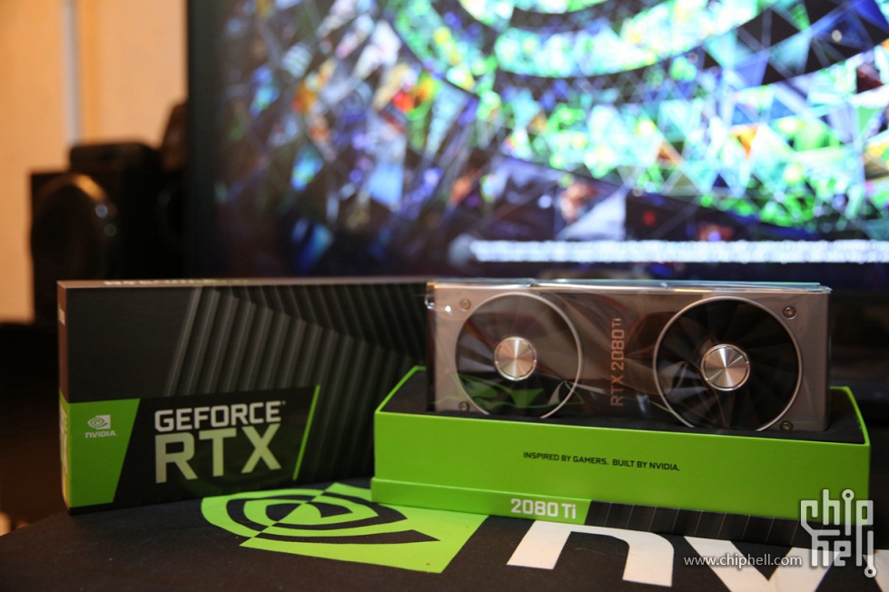 精致的公版rtx2080ti i9 7900x定制主机