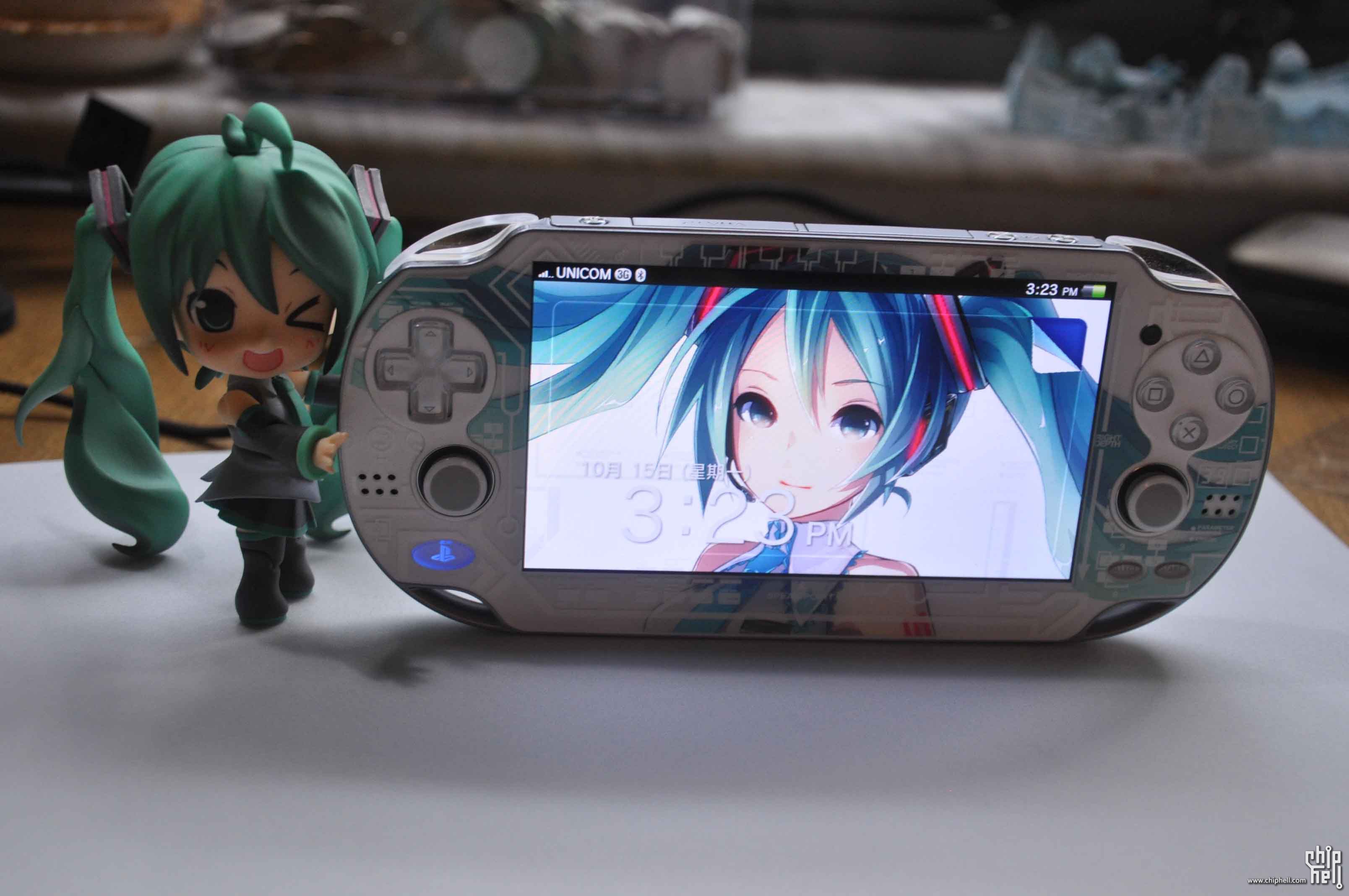 sonypsvita初音未来限定版多图开箱