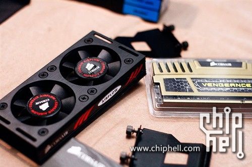 【转帖】-5-华硕剑齿虎z77装甲战车-机箱mod