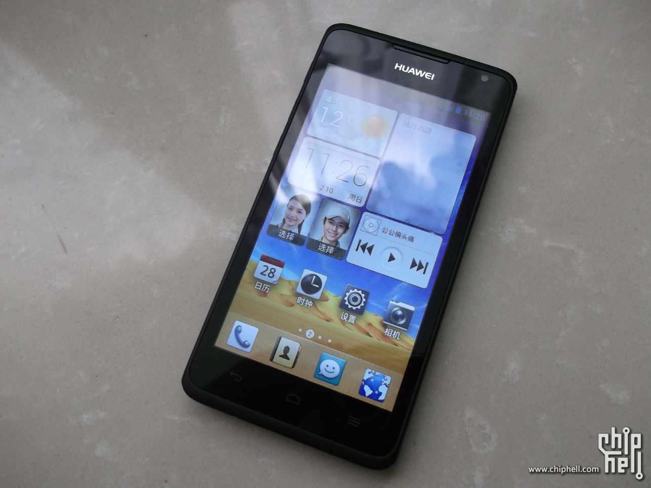 c网千元以下新选择-华为c8813新鲜开箱