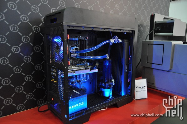 Thermaltake-04.JPG