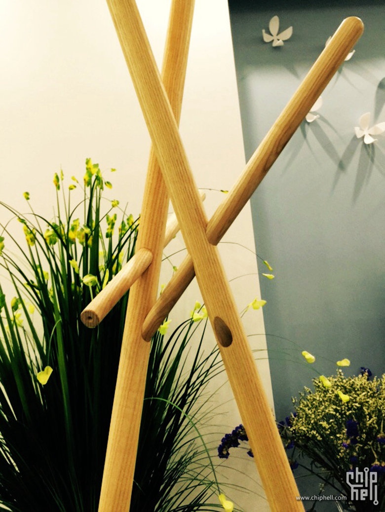 【reddot design】支起来的红点大奖——nude衣帽架