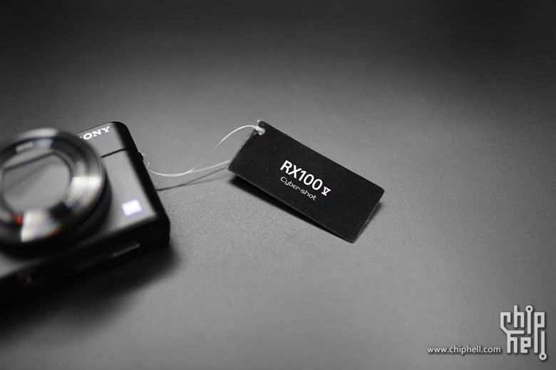 扫街の加特林--索尼黑卡RX100M5开箱&评测
