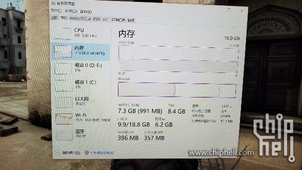 Win10很奇怪,内存用不过8G,多开很卡,求助。