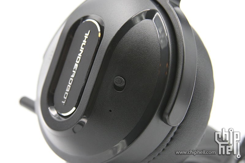 戴个耳机竟然吃鸡了 雷神沙漠风暴H71开箱