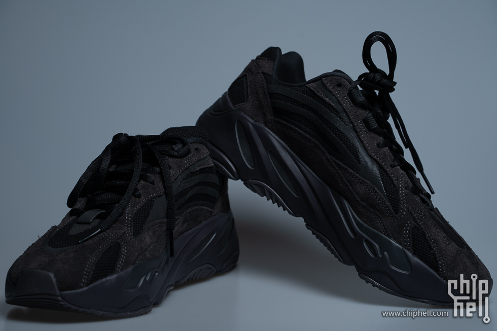 yeezy700v2 vanta 黑魂
