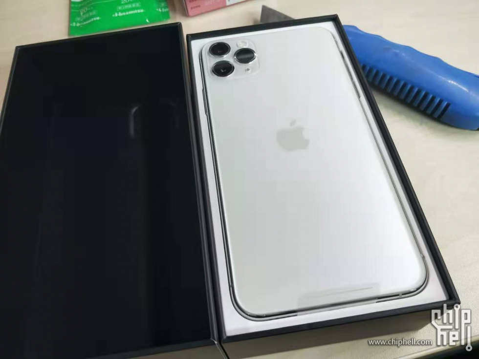 iphone11promax京东货银色开箱