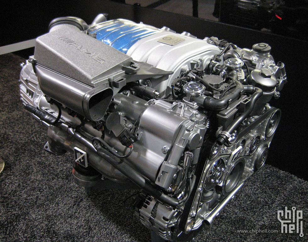 1280px-Mercedes-Benz_M156_Engine_02.jpg