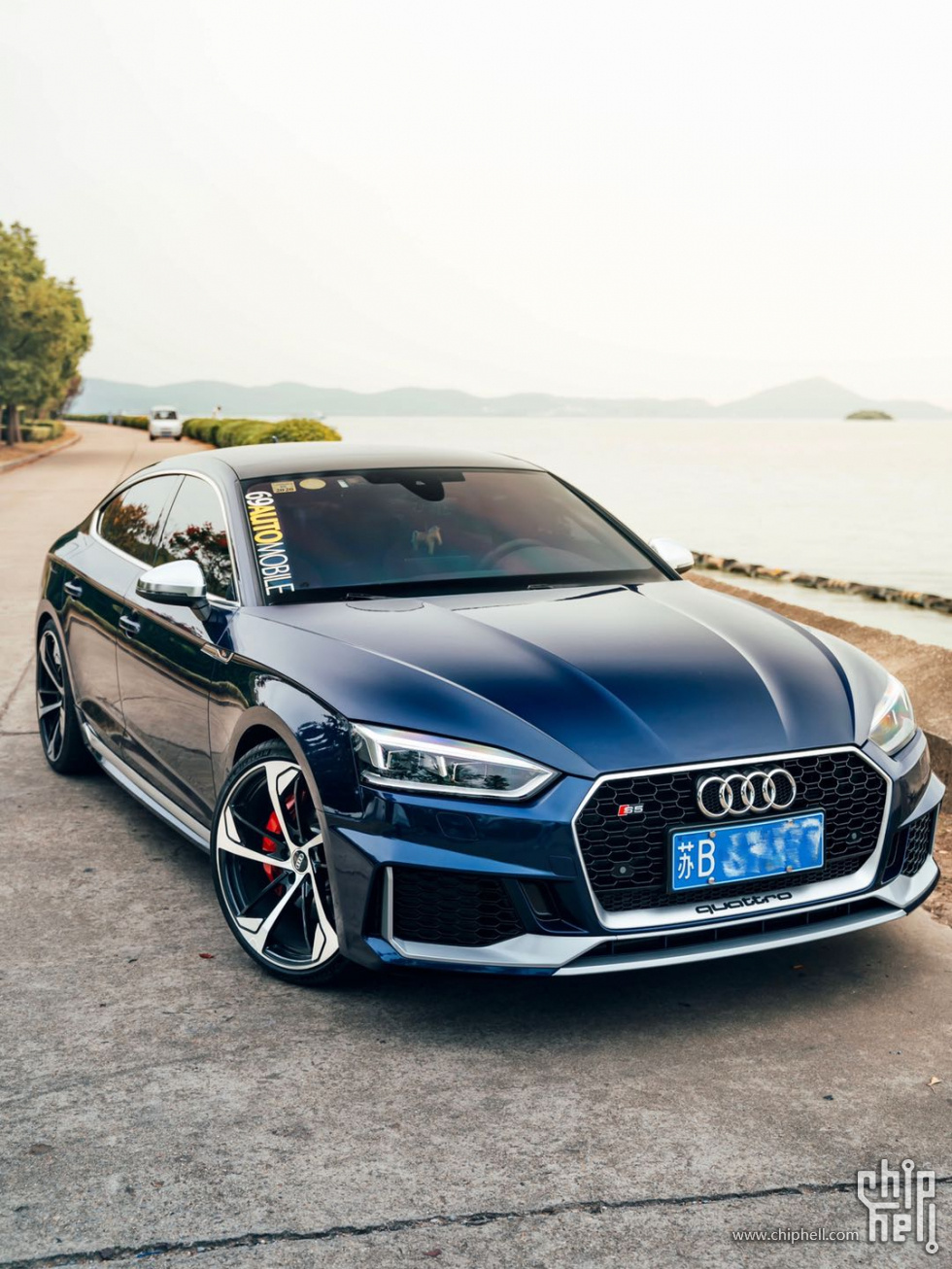 点,怪不得路噪大   这玩意儿速度级别是h,最高速130mph,天知道奥迪怎