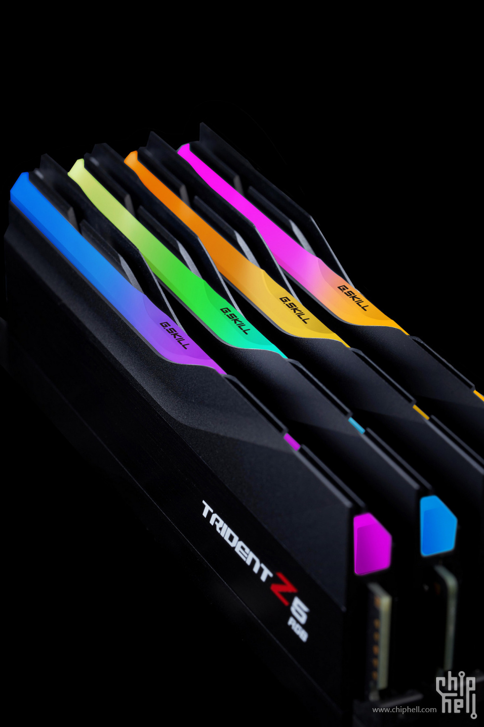 02-gskill-trident-z5-rgb-black-x4.jpg