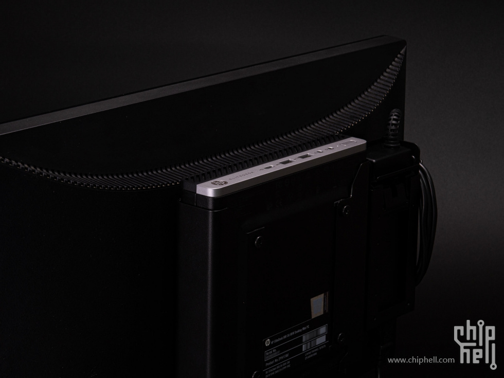 HP-DM-Dual-VESA-Sleeve-Power-Supply-Holder-Kit-monitor-08.jpg