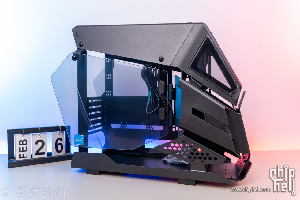 28 20220428 Tt（Thermaltake）阿帕奇Mini 黑色 小型机箱水冷电脑主机（电竞概念造型M.jpg