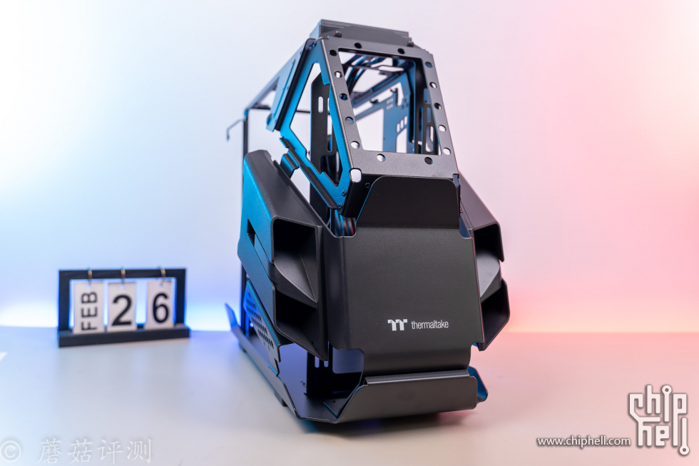 32 20220428 Tt（Thermaltake）阿帕奇Mini 黑色 小型机箱水冷电脑主机（电竞概念造型M.jpg