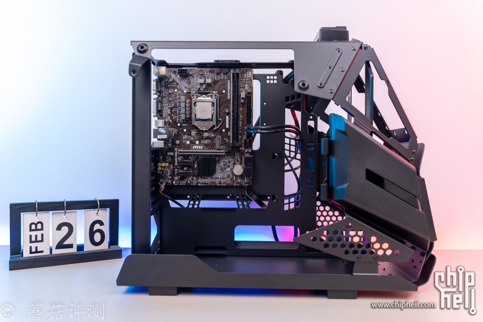 34 20220428 Tt（Thermaltake）阿帕奇Mini 黑色 小型机箱水冷电脑主机（电竞概念造型M.jpg