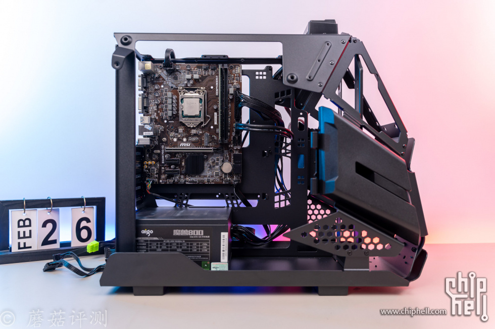 37 20220428 Tt（Thermaltake）阿帕奇Mini 黑色 小型机箱水冷电脑主机（电竞概念造型M.jpg