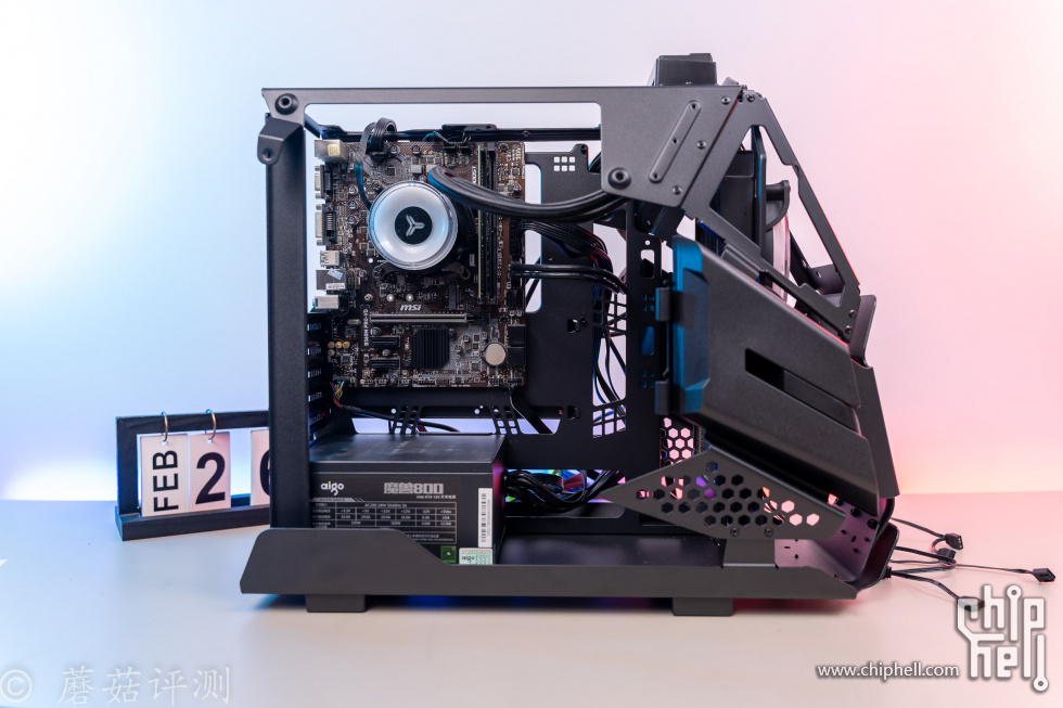 39 20220428 Tt（Thermaltake）阿帕奇Mini 黑色 小型机箱水冷电脑主机（电竞概念造型M.jpg