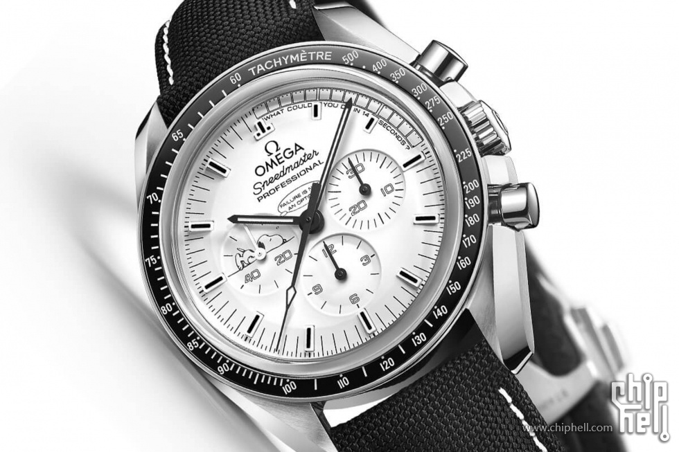Omega-Speedmaster-Moonwatch-Professional-Silver-Snoopy-Award-Apollo-13-6.jpg