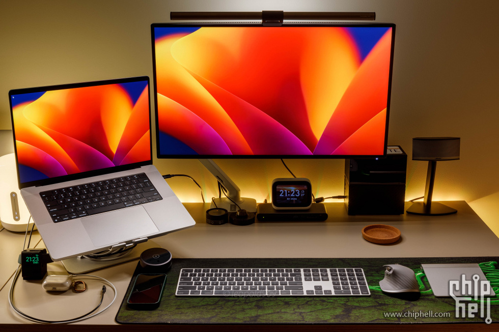 Desktop Setup-5.jpg