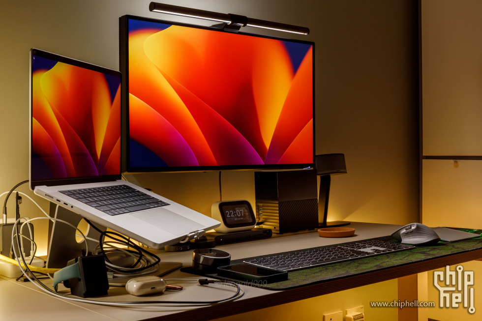 Desktop Setup-6.jpg