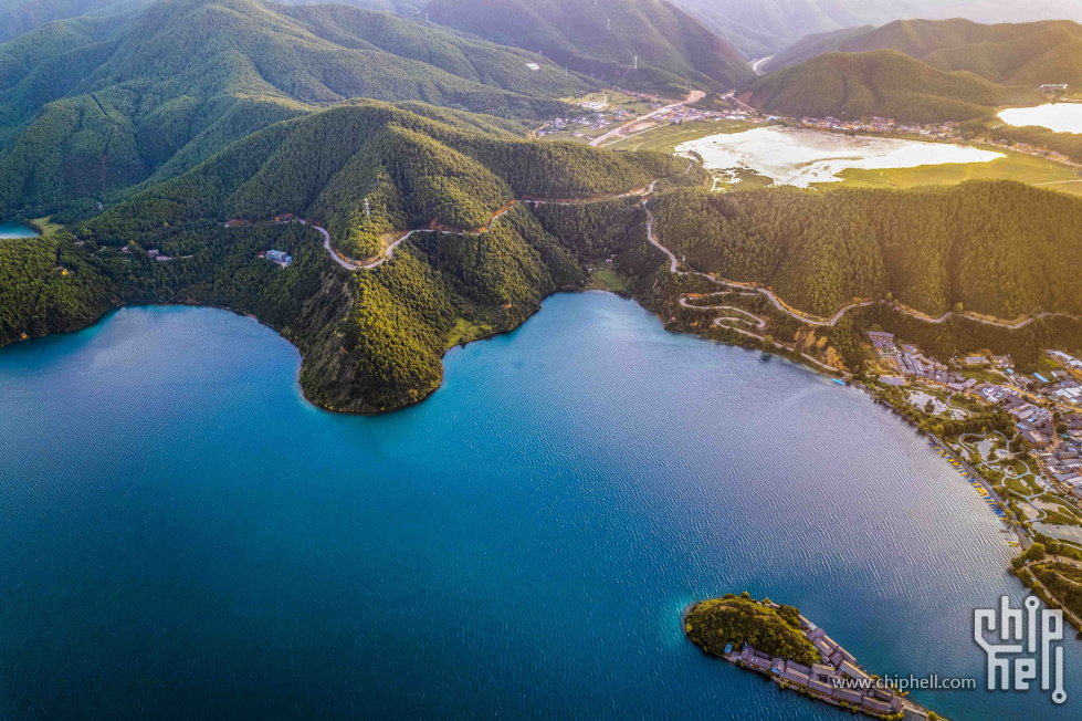 泸沽湖日落