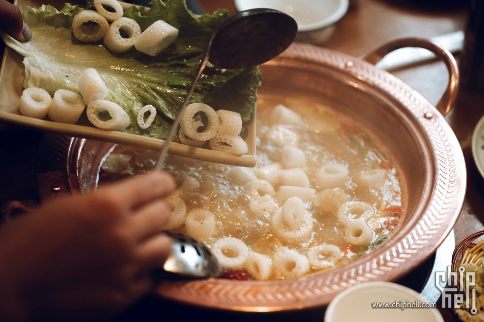 丽江餐馆里的菌菇火锅