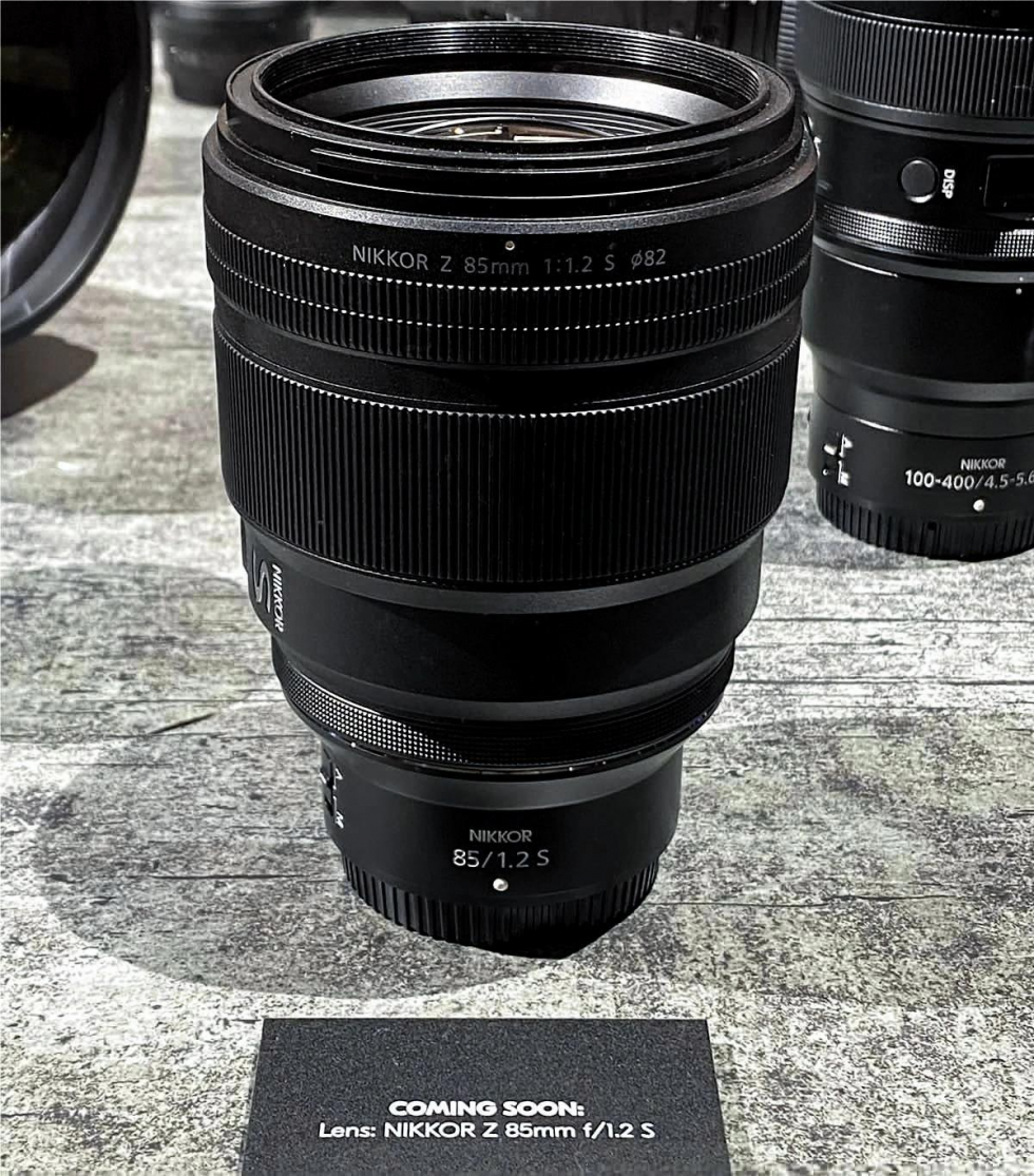 尼康 Z 85mm f  1.2 S 和 26mm f  2.8 镜头实物现身 CES 2023-5.jpg