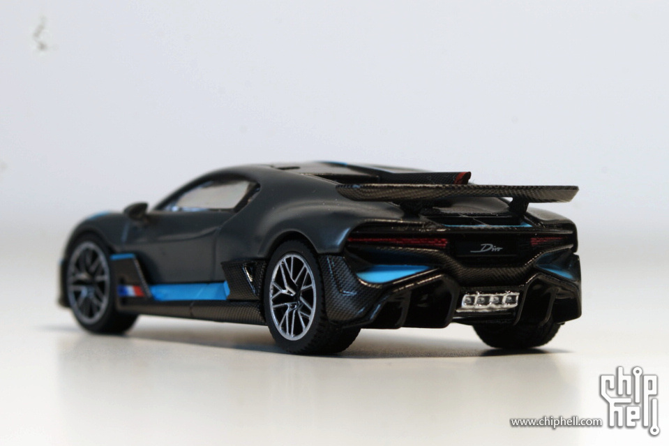 MINIGT Bugatti Divo