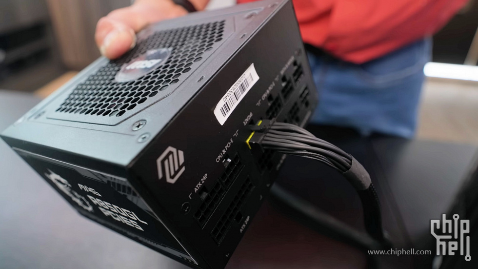 MSI-YELLOW-CABLE-1.jpg