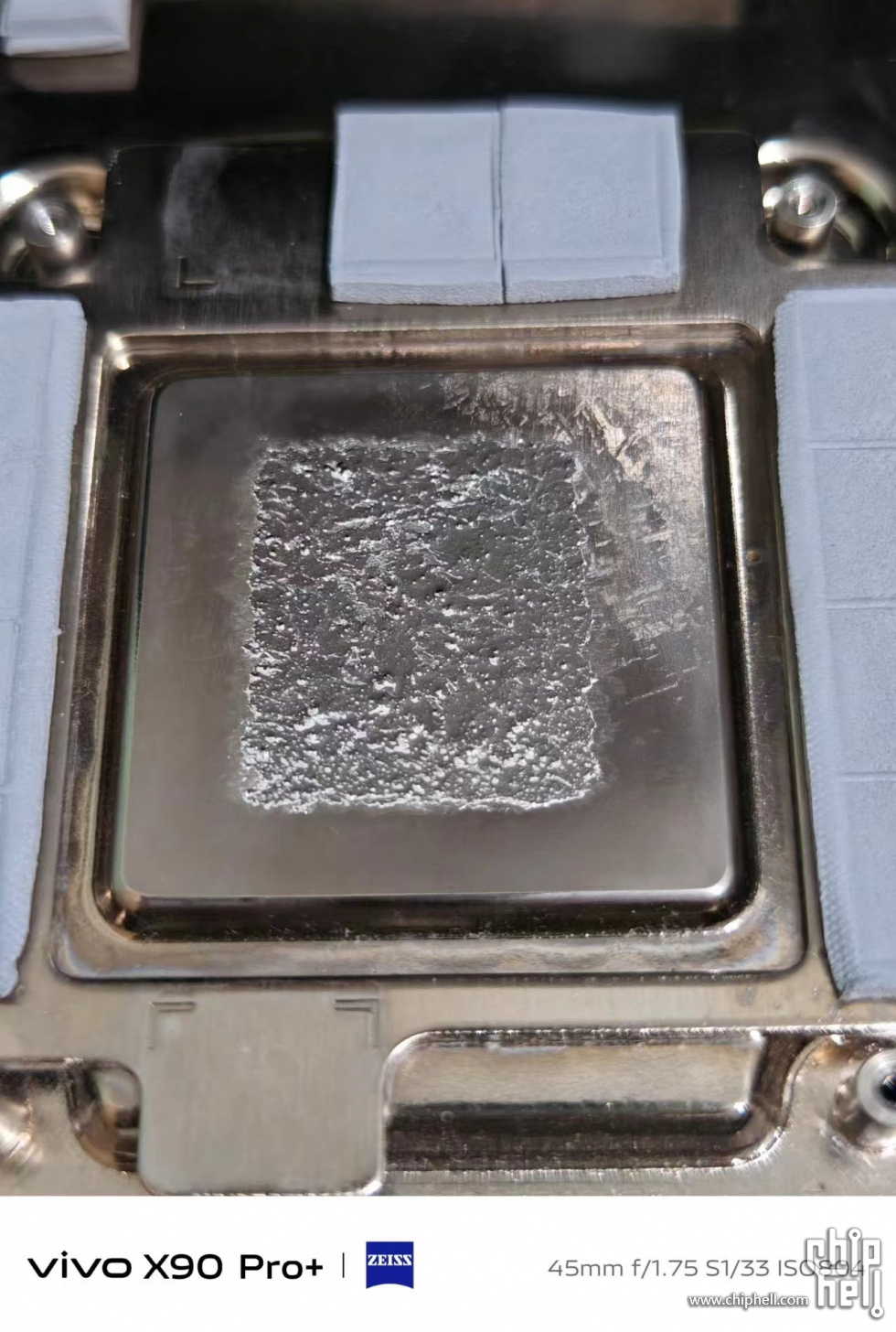 890280855.jpg