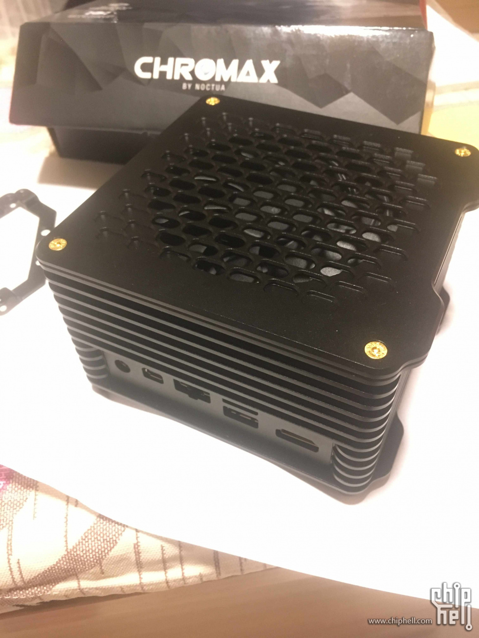 Intel_NUC11_测试_新机箱.jpg