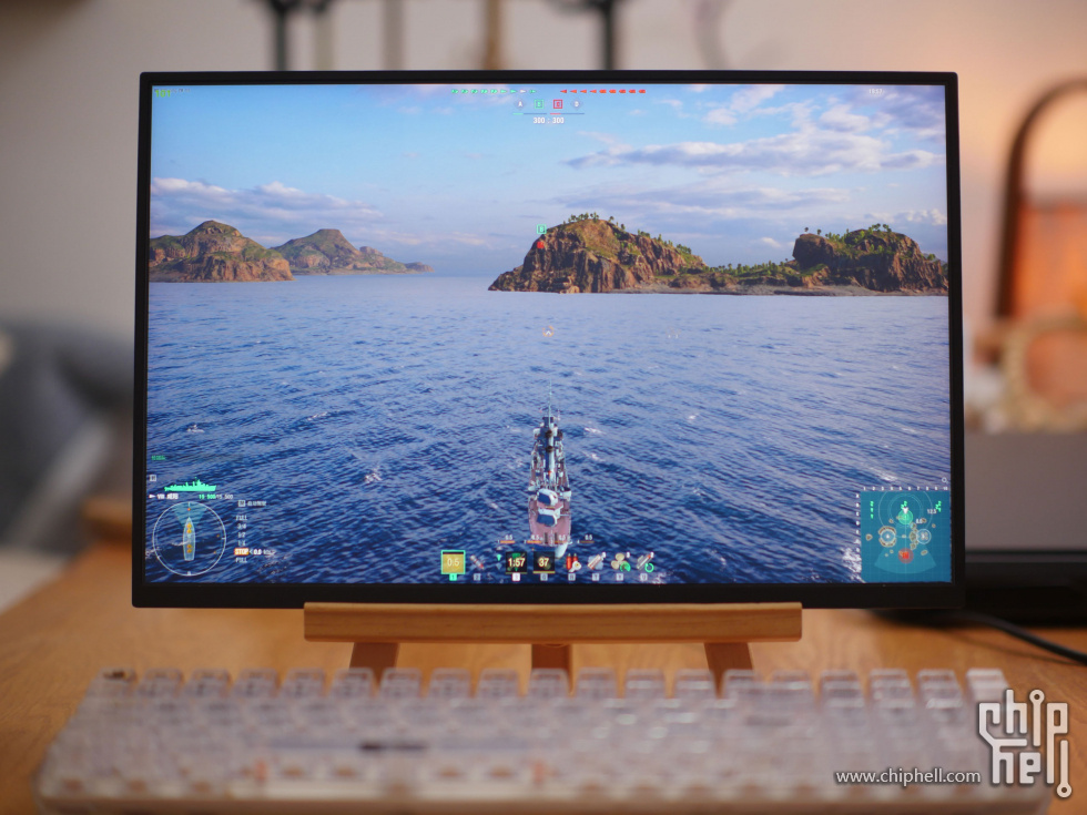 HRF-160-Mark-I_Portable-Monitor_4K120Hz_P2610401.jpg