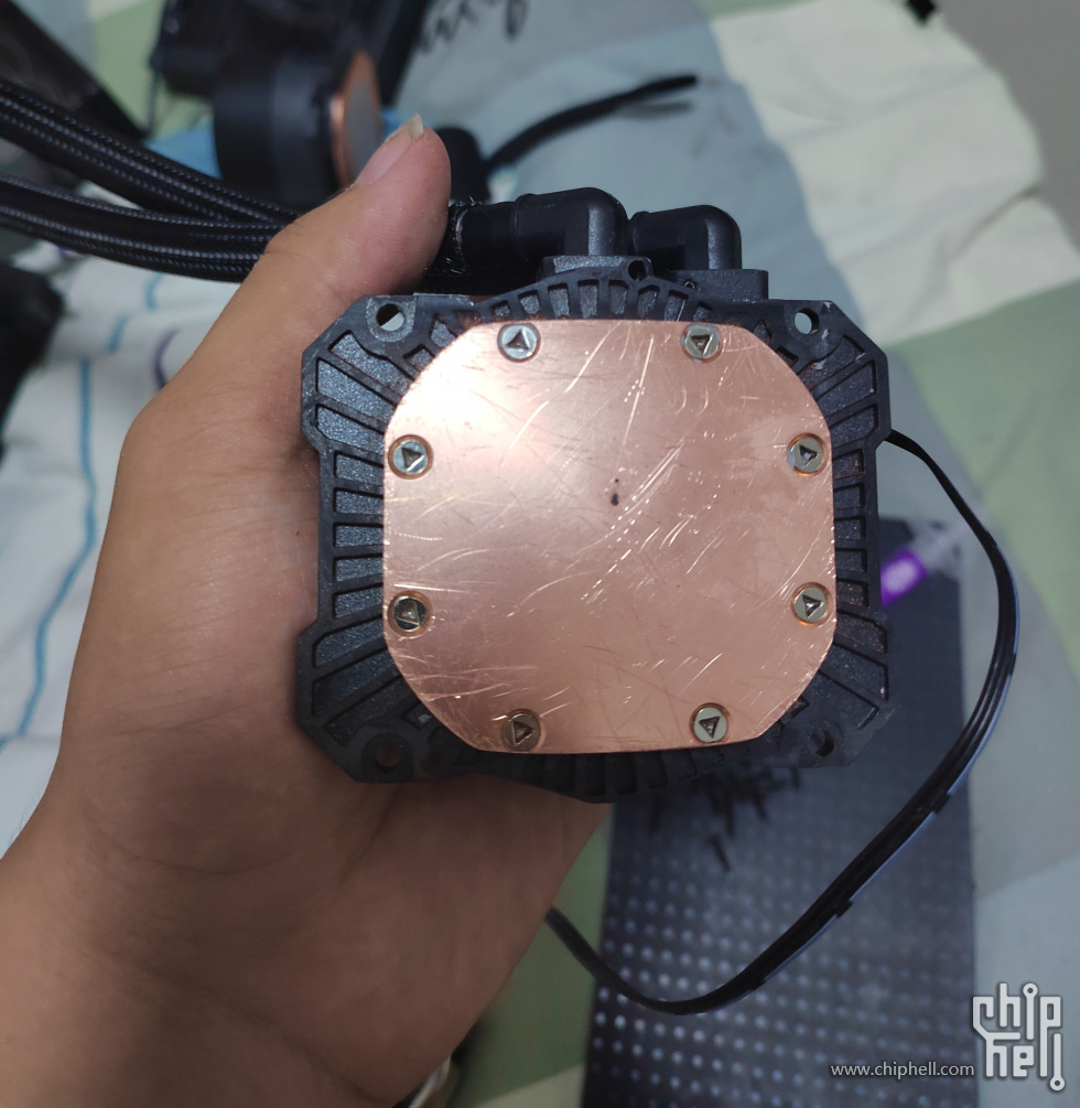 我购买的360水冷铜底，短边长54mm，锉刀搓成这种程度是52mm