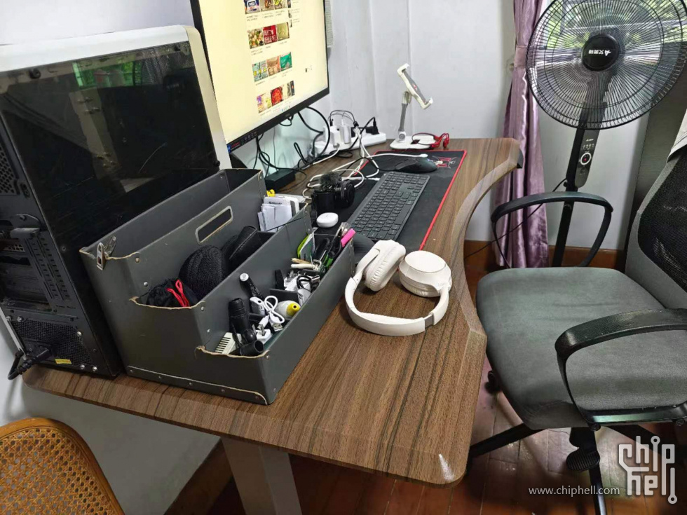 我的工作游戏空间，请无视椅子