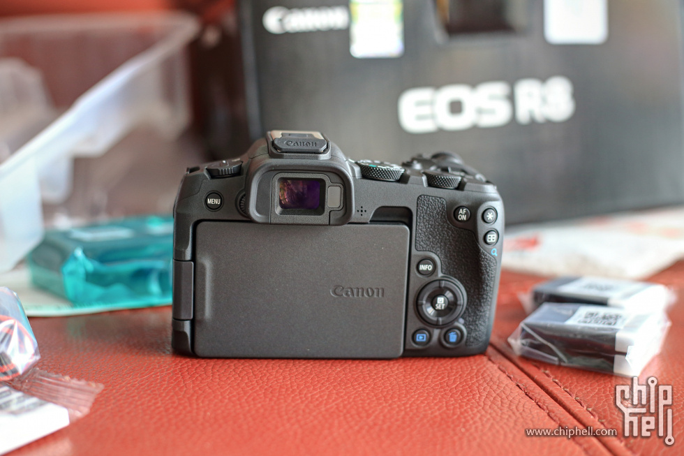 EOS R8 (12).jpg