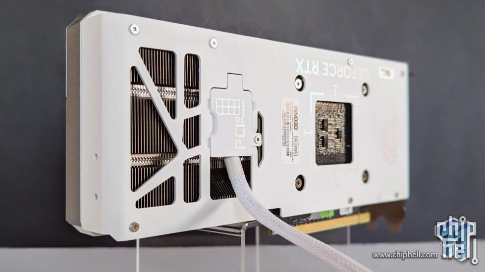 10570_9_inno3d-geforce-rtx-4070-twin-x2-oc-white-stealth-review_full.jpg