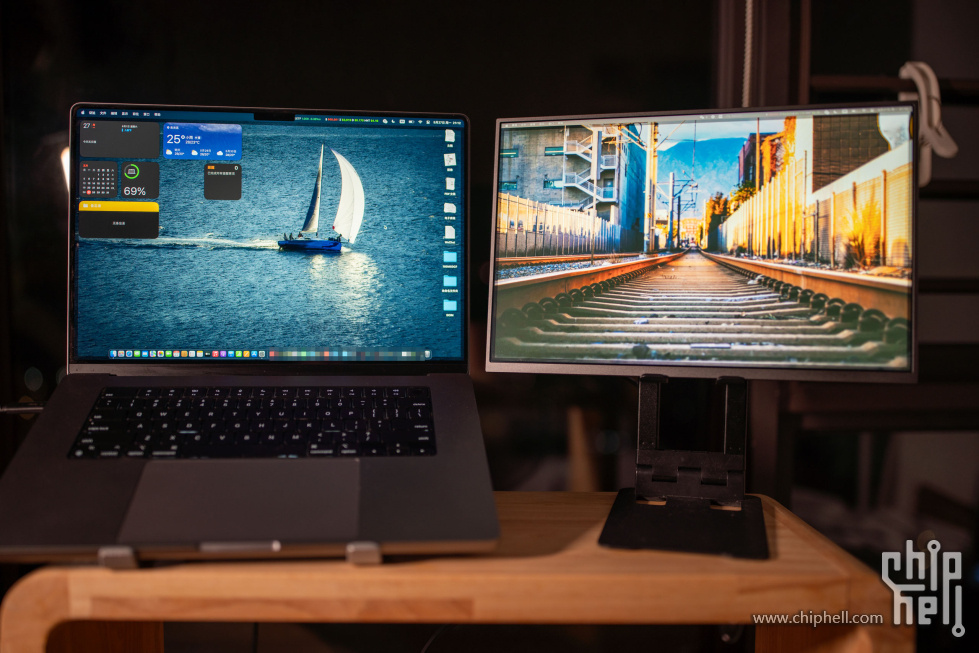 DearTanker-HRF-160-Mark-III_Portable-Monitor_4K120Hz_38.jpg