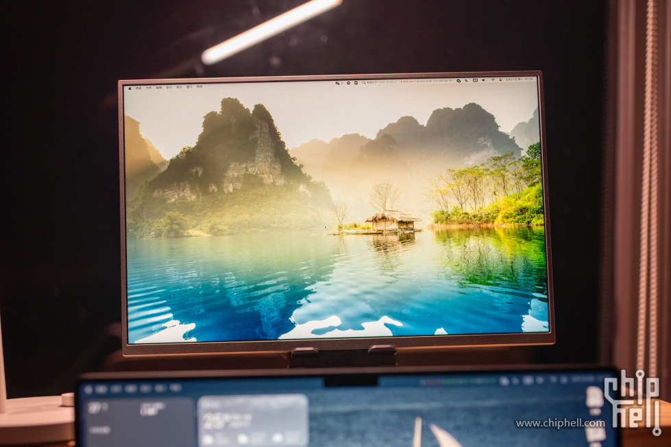 DearTanker-HRF-160-Mark-III_Portable-Monitor_4K120Hz_42.jpg