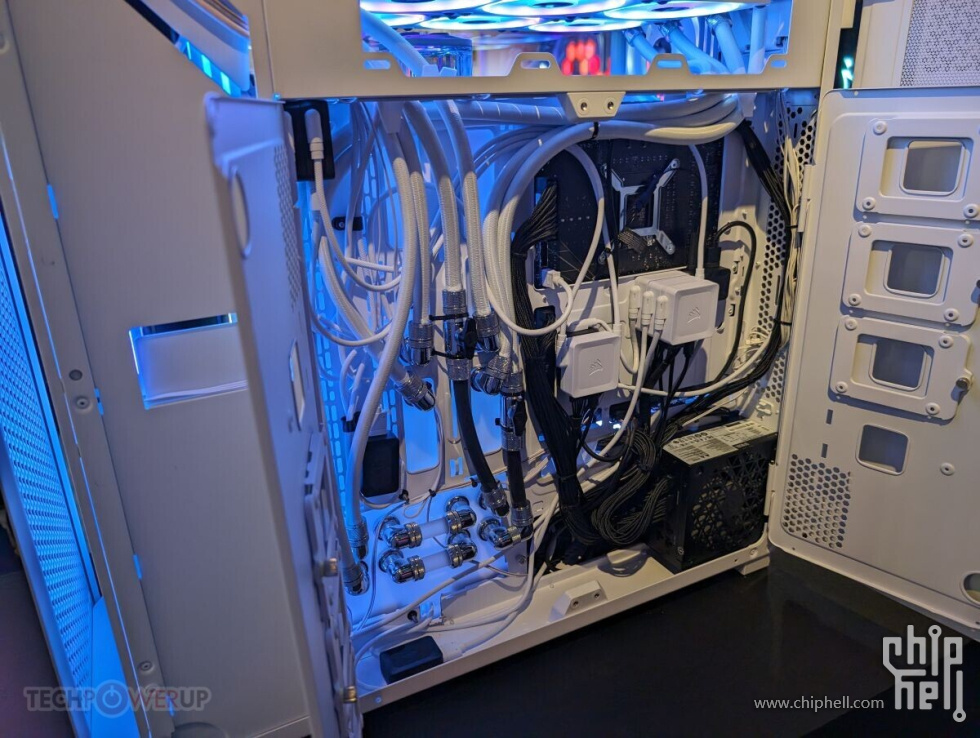 EG7GGnaTkzxxdt6d.jpg
