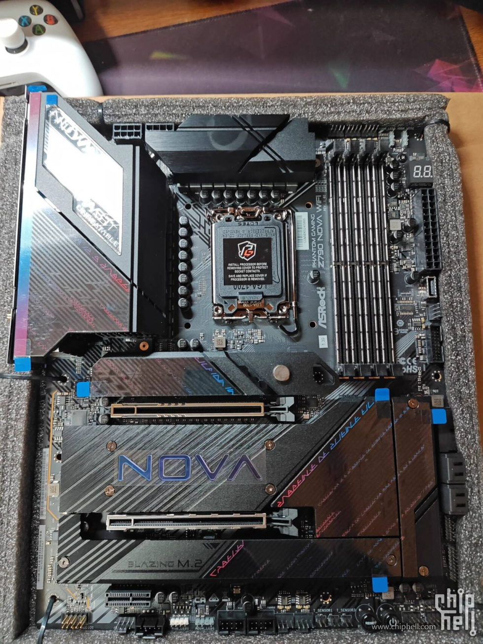 华擎Z790 NOVA WIFI7幻影新星装甲.jpg