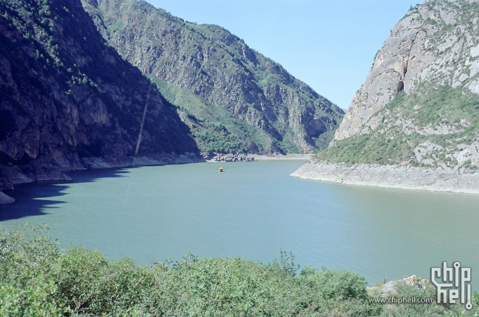 胶片 天地冶海堰塞湖.JPG