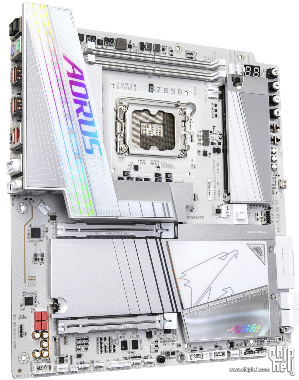 Z3zoqQh15j9lq0qX.jpg