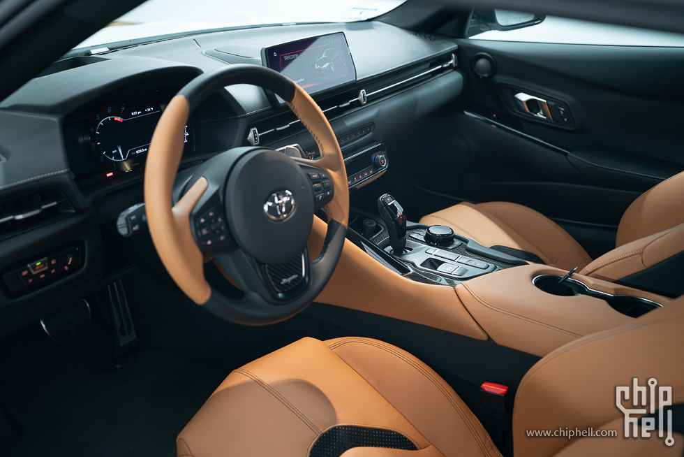 Driver_Seat_1