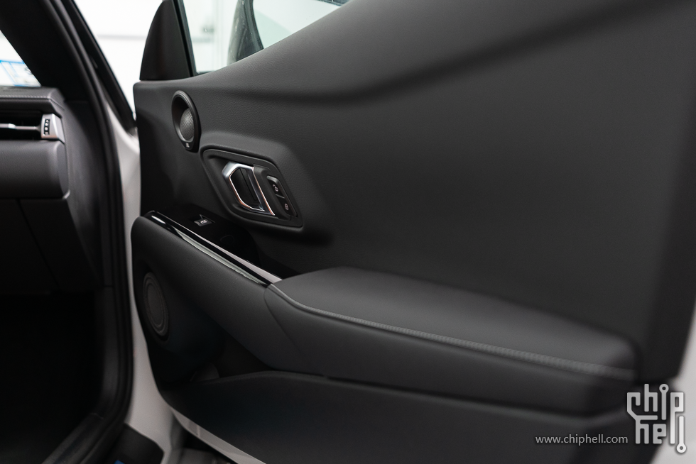 Passenger_Door