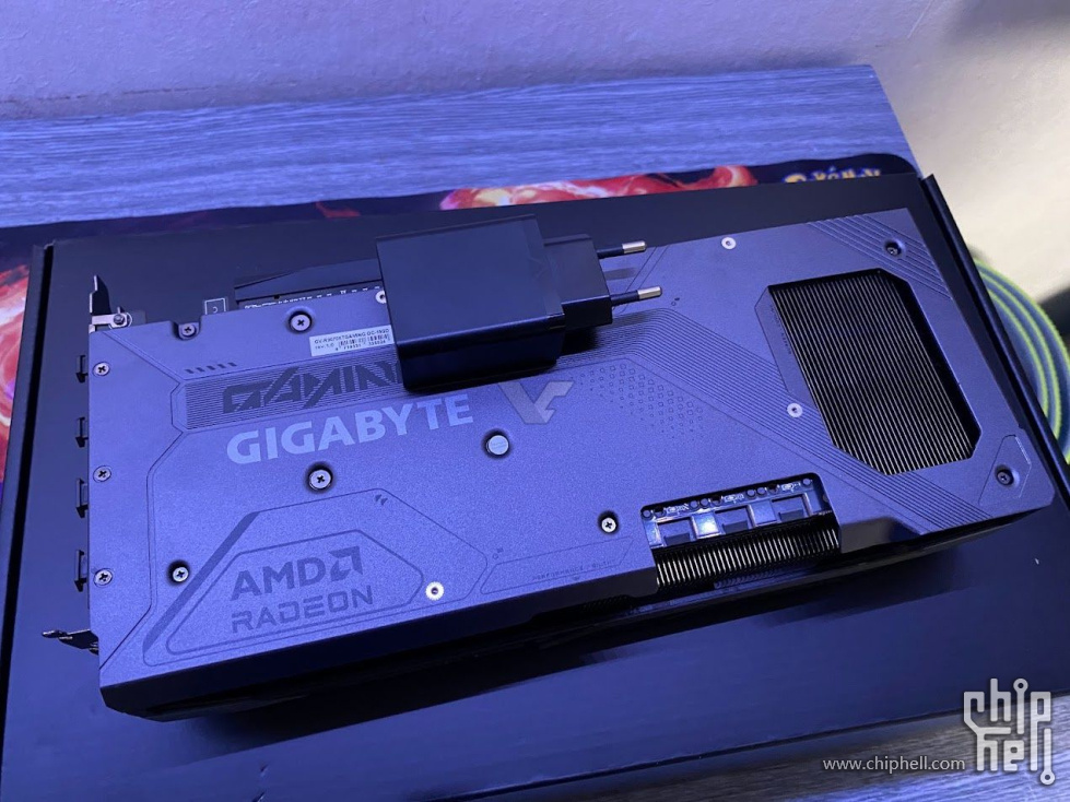 RADEON-RX-9070XT-GIGABYTE-GAMING-4.jpg