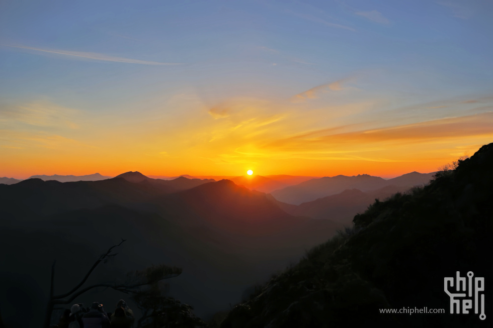 香炉山日出.jpg
