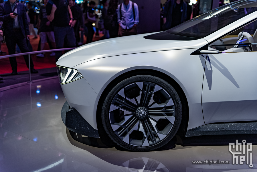 BMW07.png