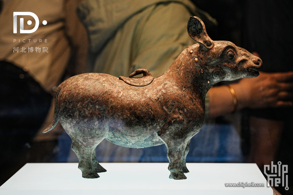 错银镶金铜牺尊 (4).JPG