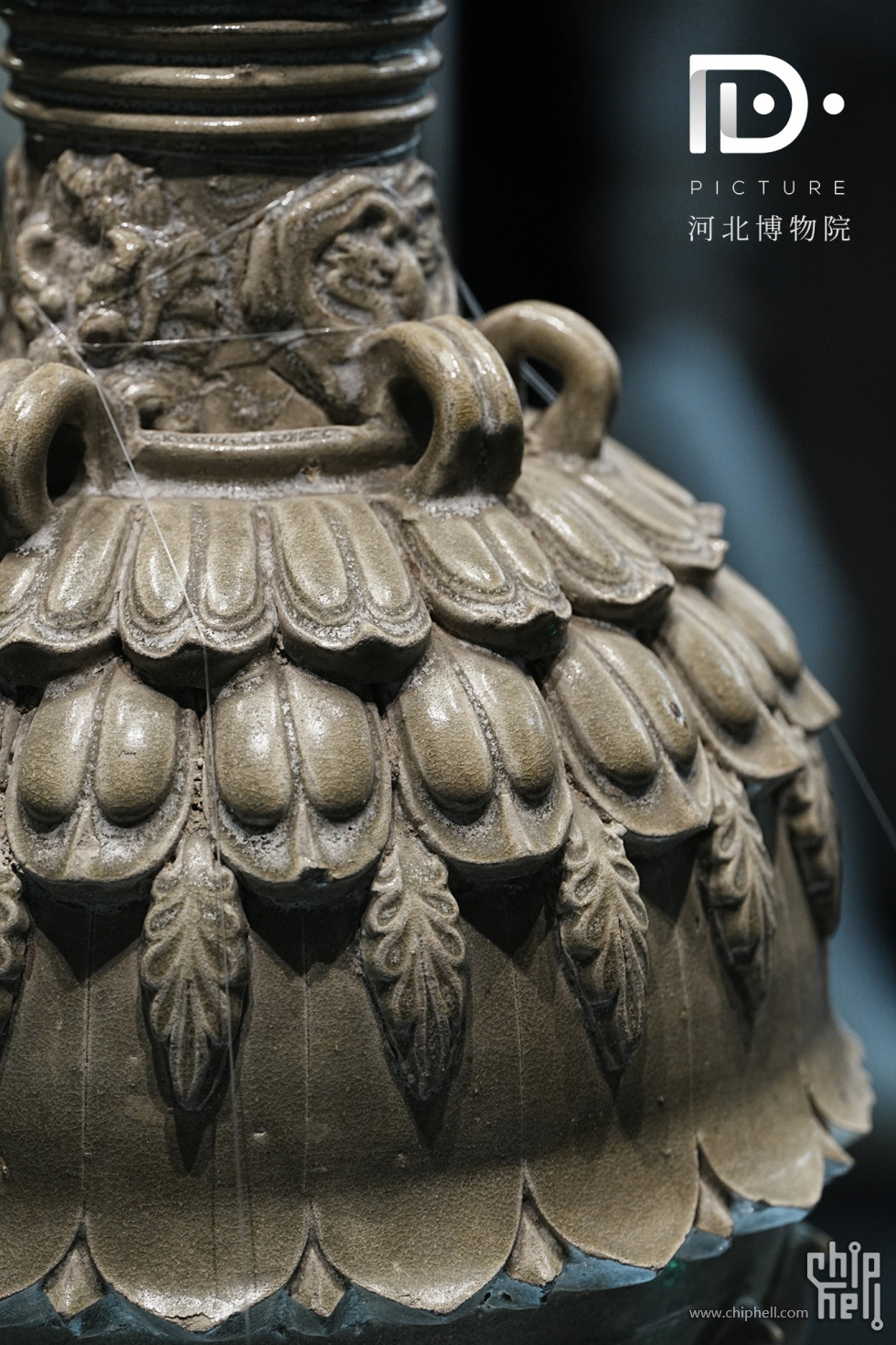 青瓷莲花尊 (1).JPG