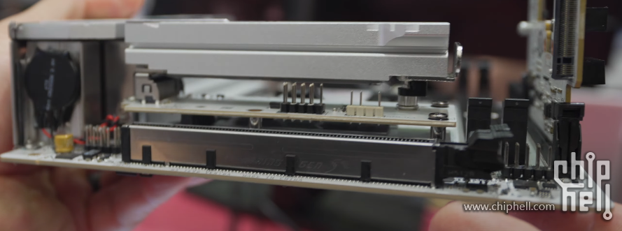 MSI-is-dropping-THREE-NEW-5GE-ITX-boards-on-us-X870I-B850I-and-B860I-YouTube-05-.png