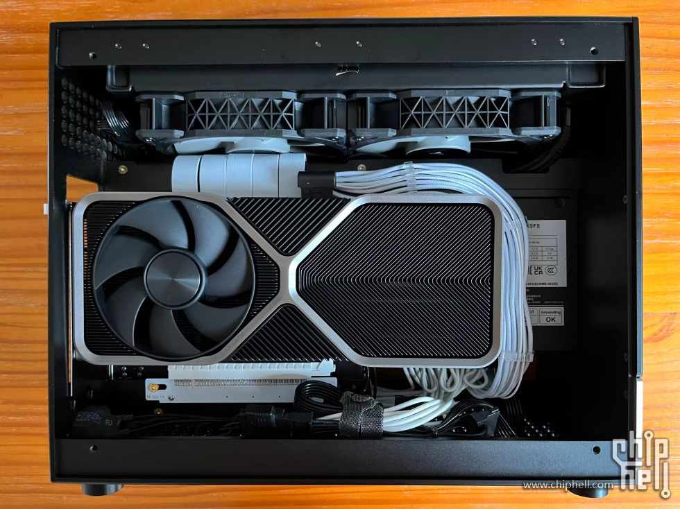 4070FE.jpg